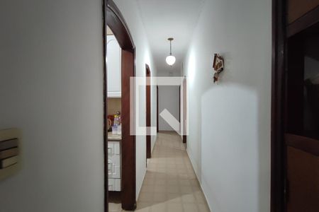 Corredor Quartos de casa à venda com 4 quartos, 180m² em Vila Marieta, Campinas