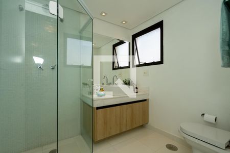 Apartamento à venda com 193m², 3 quartos e 4 vagasBanheiro da Suíte 2