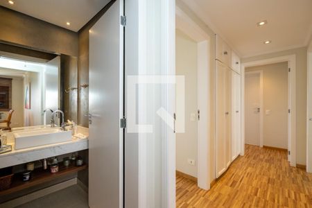 Apartamento à venda com 193m², 3 quartos e 4 vagasBanheiro Social