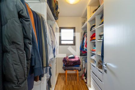 Apartamento à venda com 193m², 3 quartos e 4 vagasCloset da suíte 1