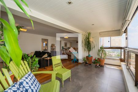 Apartamento à venda com 193m², 3 quartos e 4 vagasVaranda da Sala