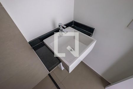 Banheiro de kitnet/studio para alugar com 1 quarto, 22m² em Paraíso, São Paulo