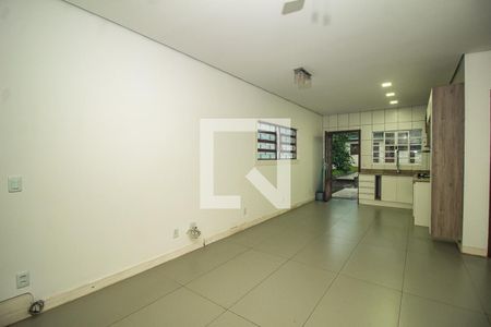 Sala de casa para alugar com 2 quartos, 110m² em Vila Nova, Porto Alegre