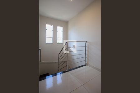 Casa à venda com 180m², 3 quartos e 4 vagasEscada