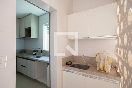 Casa à venda com 180m², 3 quartos e 4 vagasÁrea de Serviço