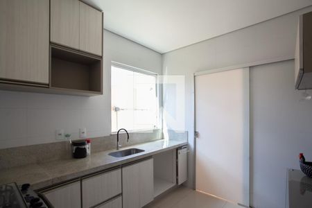 Casa à venda com 180m², 3 quartos e 4 vagasCozinha