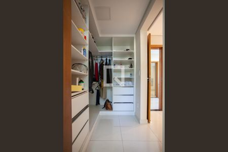 Casa à venda com 180m², 3 quartos e 4 vagasCloset da suíte 1