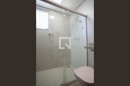 Casa à venda com 180m², 3 quartos e 4 vagasBanheiro da Suíte