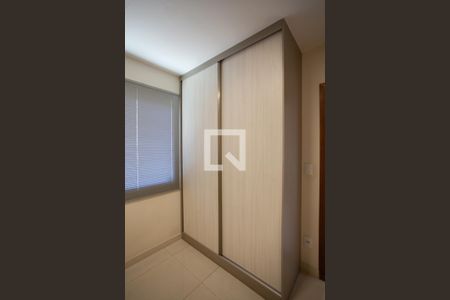 Casa à venda com 180m², 3 quartos e 4 vagasQuarto 2