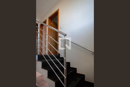 Casa à venda com 180m², 3 quartos e 4 vagasEscada