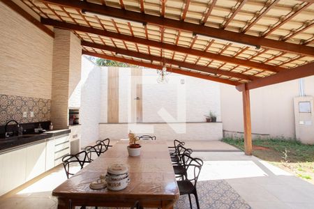 Casa à venda com 180m², 3 quartos e 4 vagasEspaço Gourmet