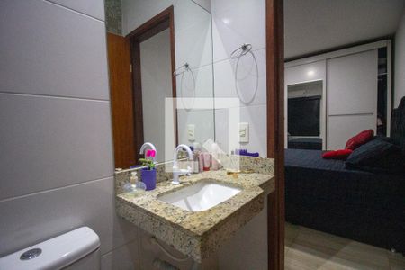 Banheiro da Suíte de casa de condomínio à venda com 3 quartos, 163m² em Recreio dos Bandeirantes, Rio de Janeiro