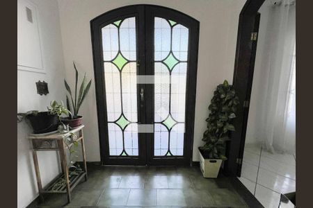 Hall de entrada de casa para alugar com 3 quartos, 295m² em Vila Clayton, Valinhos