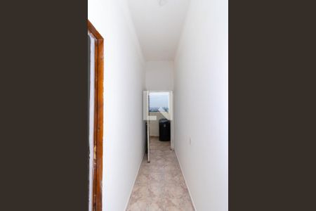 Casa para alugar com 100m², 2 quartos e 2 vagasCorredor