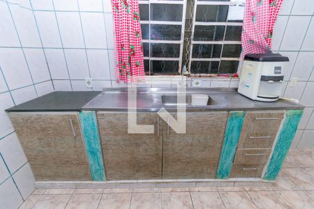 Casa para alugar com 100m², 2 quartos e 2 vagasCozinha