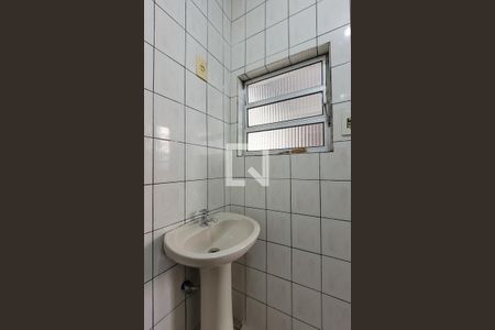 Casa para alugar com 37m², 1 quarto e sem vaga Casa para alugar com 37m², 1 quarto e sem vagaBanheiro