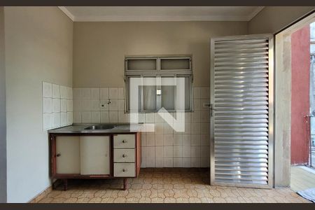Kitnet de casa para alugar com 1 quarto, 37m² em Parque João Ramalho, Santo André