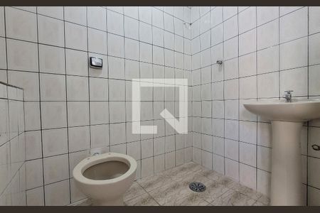 Casa para alugar com 37m², 1 quarto e sem vaga Casa para alugar com 37m², 1 quarto e sem vagaBanheiro
