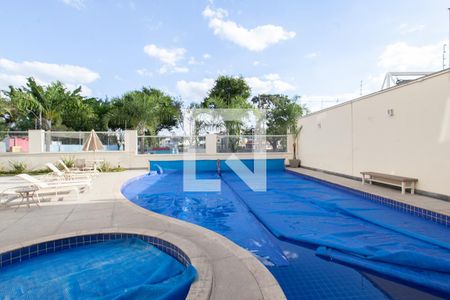Apartamento à venda com 70m², 2 quartos e 1 vaga Apartamento à venda com 70m², 2 quartos e 1 vagaÁrea comum - Piscina
