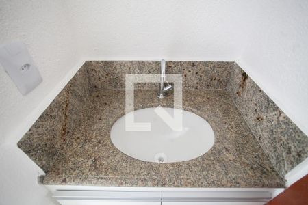 Apartamento à venda com 70m², 2 quartos e 1 vaga Apartamento à venda com 70m², 2 quartos e 1 vagaBanheiro Social