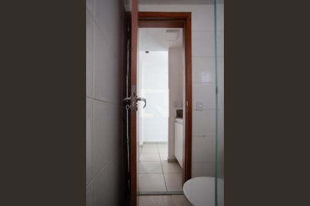 Apartamento à venda com 70m², 2 quartos e 1 vaga Apartamento à venda com 70m², 2 quartos e 1 vagaBanheiro Social