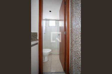 Apartamento à venda com 70m², 2 quartos e 1 vaga Apartamento à venda com 70m², 2 quartos e 1 vagaBanheiro Social