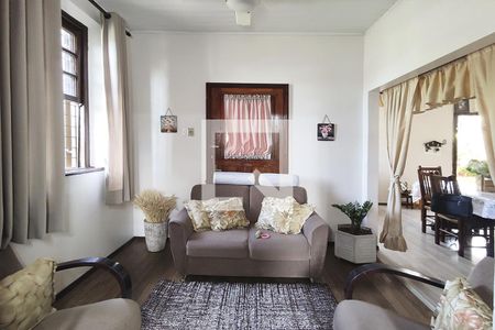 Sala de casa à venda com 3 quartos, 145m² em Jardim América, São Leopoldo