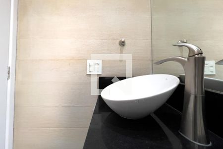 Apartamento para alugar com 64m², 2 quartos e 1 vagaBanheiro do quarto 1