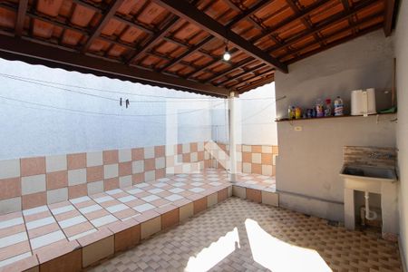 Casa para alugar com 78m², 2 quartos e sem vagaÁrea de Serviço e Quintal