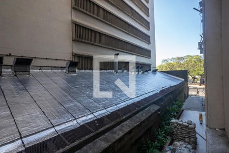 Sala/Quarto vista da janela de kitnet/studio à venda com 1 quarto, 21m² em Botafogo, Rio de Janeiro