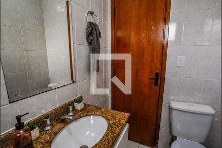 Apartamento à venda com 75m², 2 quartos e 2 vagasBanheiro Social