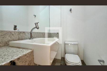 Lavabo de apartamento à venda com 4 quartos, 162m² em Carmo, Belo Horizonte