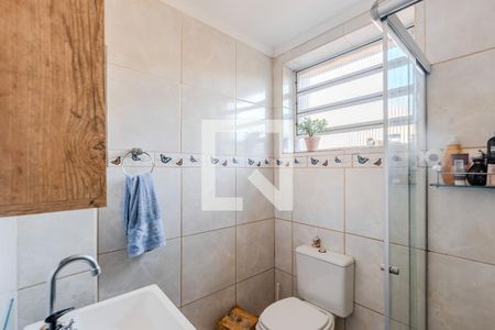 Banheiro de apartamento para alugar com 2 quartos, 52m² em Teresópolis, Porto Alegre