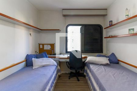 Apartamento à venda com 186m², 4 quartos e 3 vagasQuarto 2