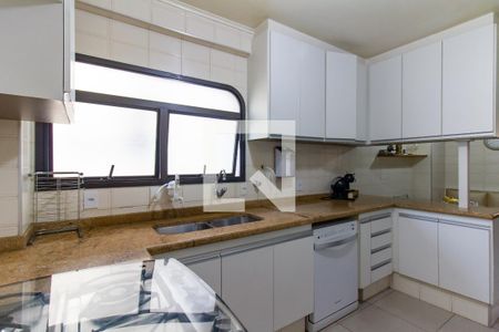 Apartamento à venda com 186m², 4 quartos e 3 vagasCozinha