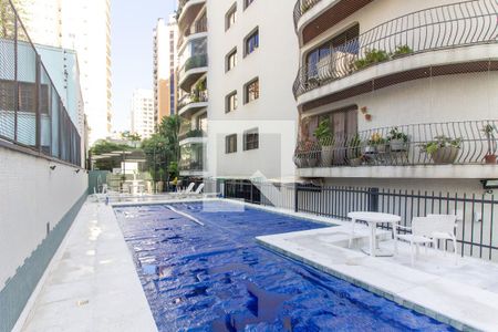 Apartamento à venda com 186m², 4 quartos e 3 vagasÁrea comum - Piscina