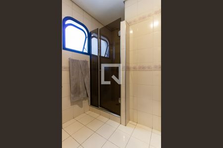 Apartamento à venda com 186m², 4 quartos e 3 vagasBanheiro da Suíte 2