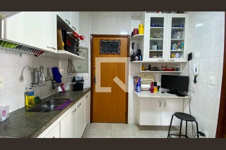 Cozinha de apartamento à venda com 3 quartos, 107m² em Buritis, Belo Horizonte