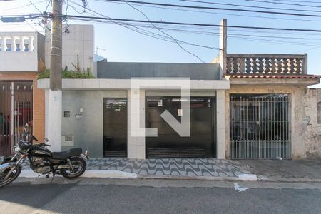 Casa à venda com 163m², 2 quartos e 1 vagaFachada