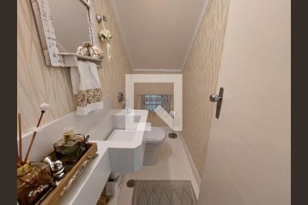 Casa à venda com 225m², 3 quartos e 2 vagasLavabo