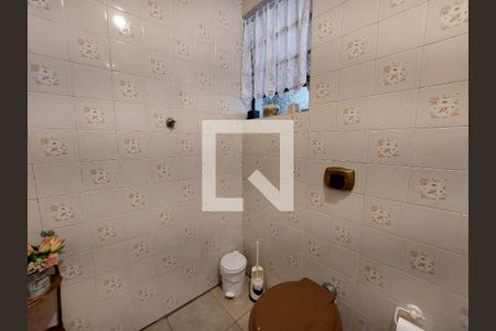Casa à venda com 225m², 3 quartos e 2 vagasBanheiro da Área de Serviço