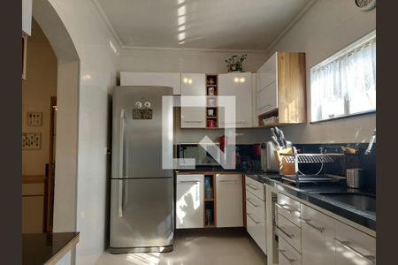 Casa à venda com 225m², 3 quartos e 2 vagasCozinha