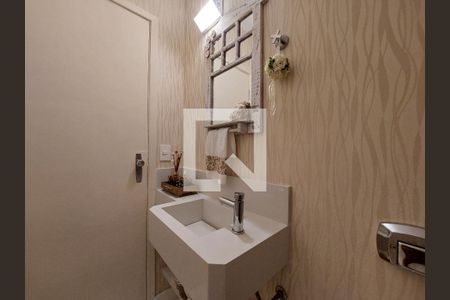 Casa à venda com 225m², 3 quartos e 2 vagasLavabo