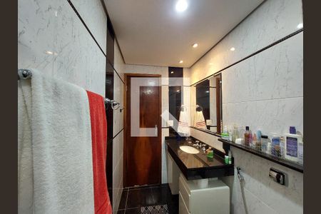 Casa à venda com 225m², 3 quartos e 2 vagasBanheiro 1