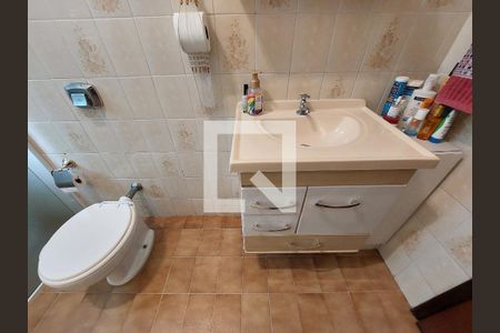 Casa à venda com 225m², 3 quartos e 2 vagasBanheiro 2