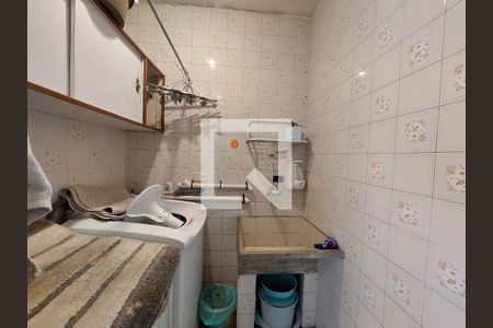 Casa à venda com 225m², 3 quartos e 2 vagasÁrea de Serviço 2