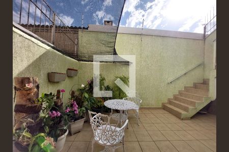 Casa à venda com 225m², 3 quartos e 2 vagasQuintal