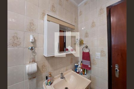 Casa à venda com 225m², 3 quartos e 2 vagasBanheiro 2