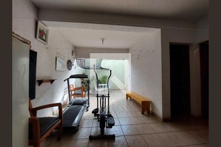 Casa à venda com 225m², 3 quartos e 2 vagasSalão de festa/Academia