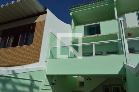 Casa para alugar com 180m², 3 quartos e 2 vagasFachada